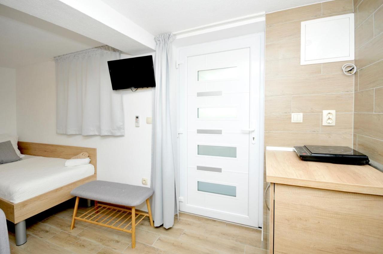 Apartments Penic Trogir Bagian luar foto