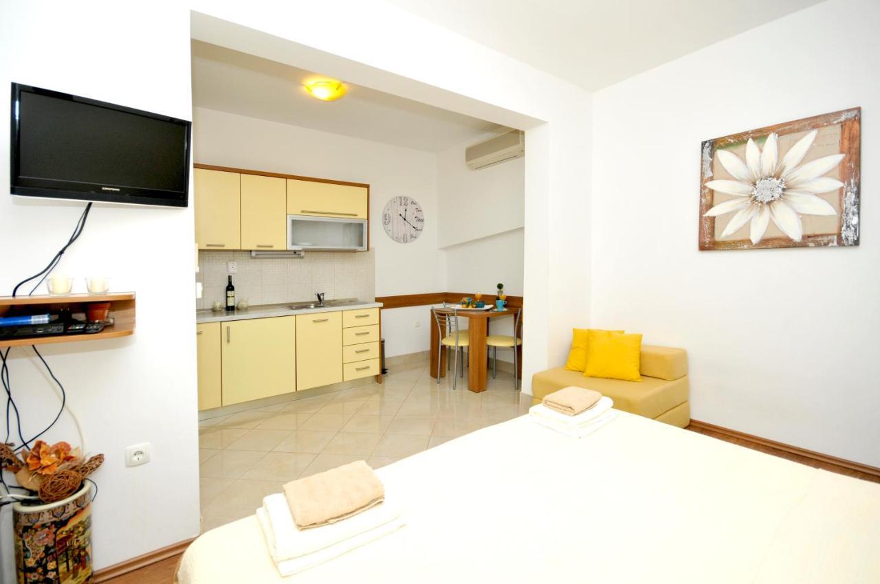 Apartments Penic Trogir Bagian luar foto
