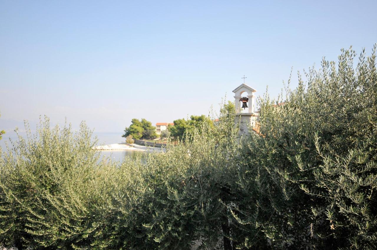 Apartments Penic Trogir Bagian luar foto