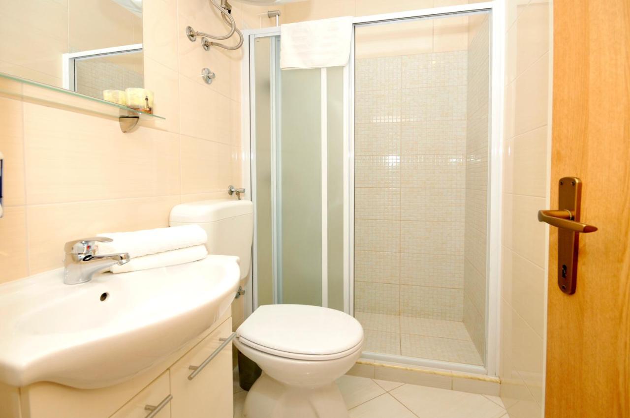 Apartments Penic Trogir Bagian luar foto