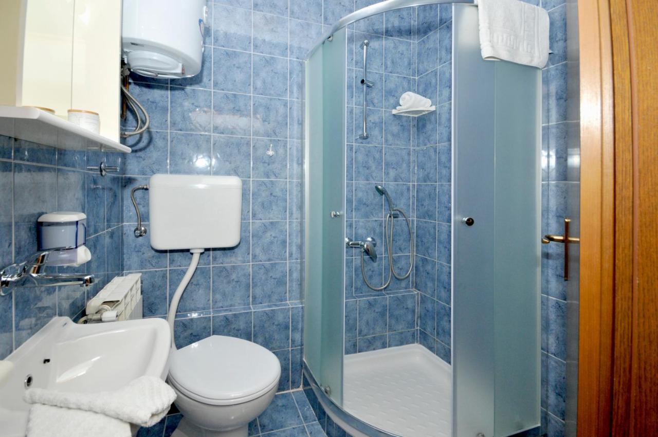 Apartments Penic Trogir Bagian luar foto