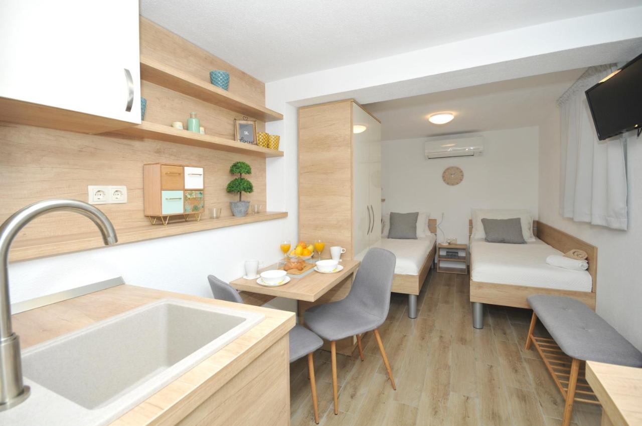 Apartments Penic Trogir Bagian luar foto