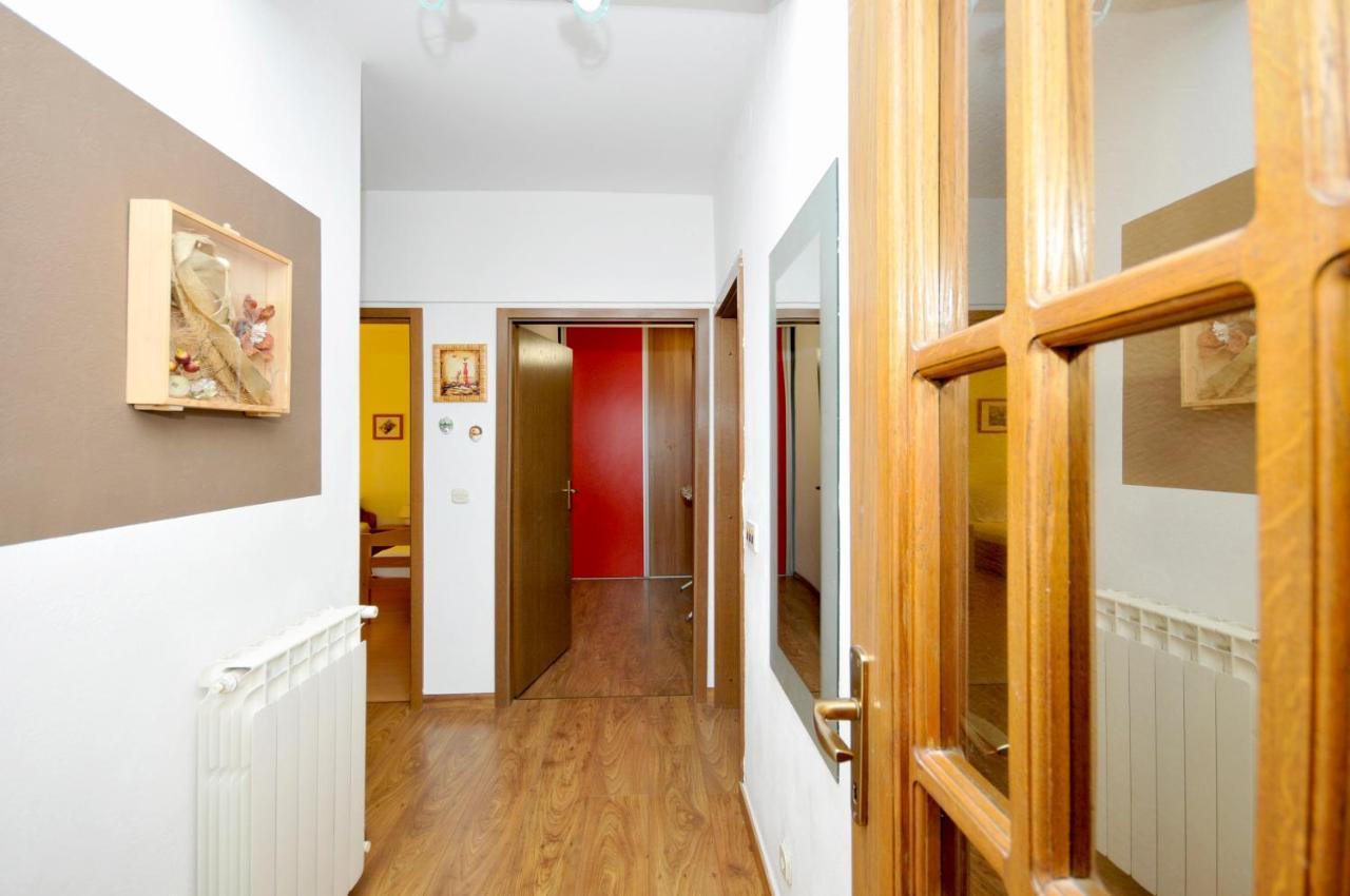 Apartments Penic Trogir Bagian luar foto