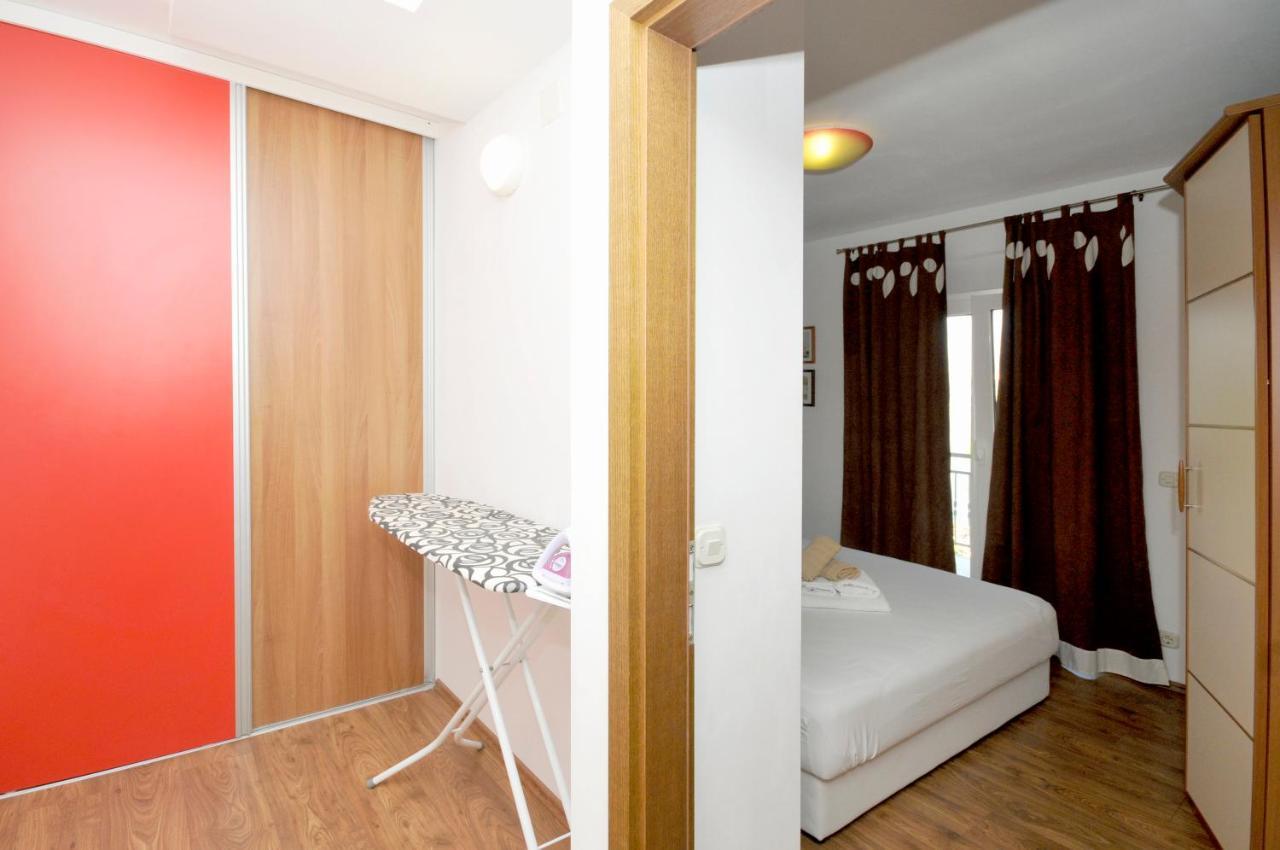 Apartments Penic Trogir Bagian luar foto