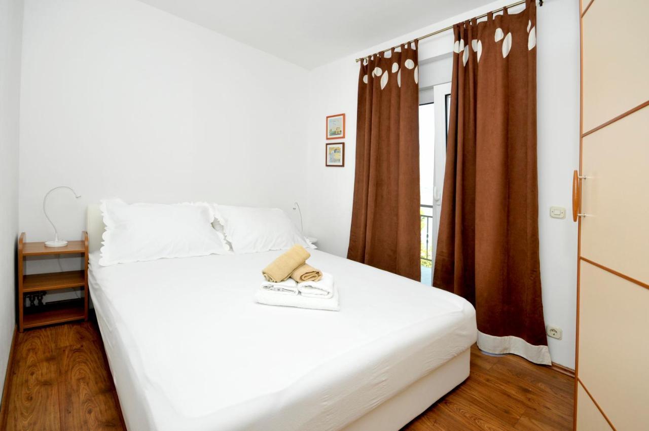 Apartments Penic Trogir Bagian luar foto
